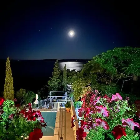 Abuela's Beach House * Brela